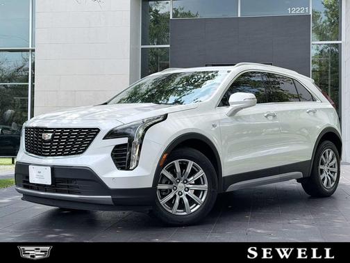 Crystal White Tricoat 2023 Cadillac XT4 Premium Luxury