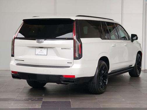 Crystal White Tricoat 2021 Cadillac Escalade ESV Sport Platinum
