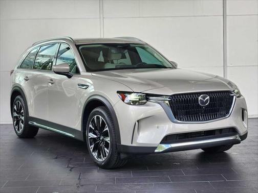 2024 Mazda CX-90 PHEV Premium Plus