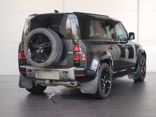 Santorini Black Metallic 2024 Land Rover Defender 110 P400 X-Dynamic SE