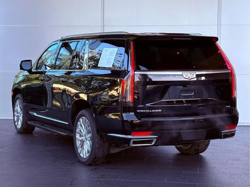 2023 Cadillac Escalade ESV Premium Luxury
