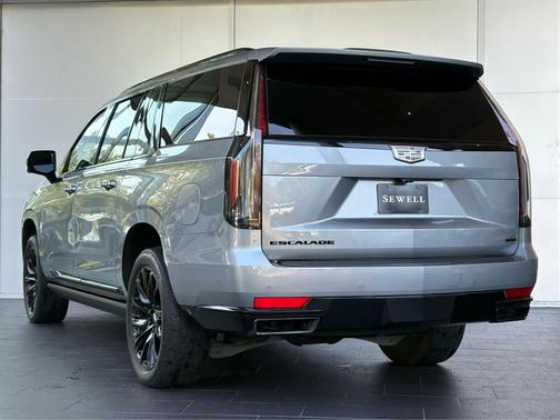 2023 Cadillac Escalade ESV Sport Platinum