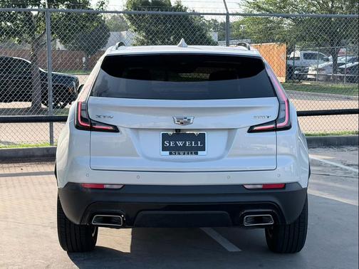 Crystal White Tricoat 2023 Cadillac XT4 Sport