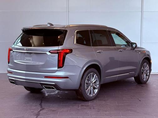2025 Cadillac XT6 Premium Luxury FWD