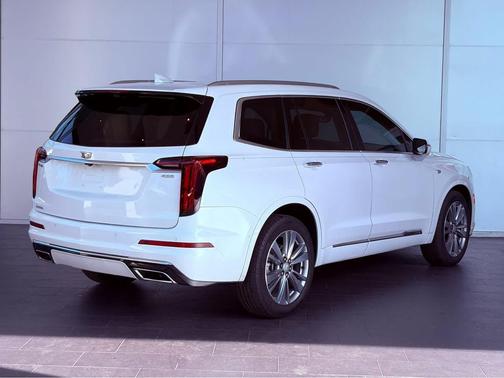 2024 Cadillac XT6 Premium Luxury FWD