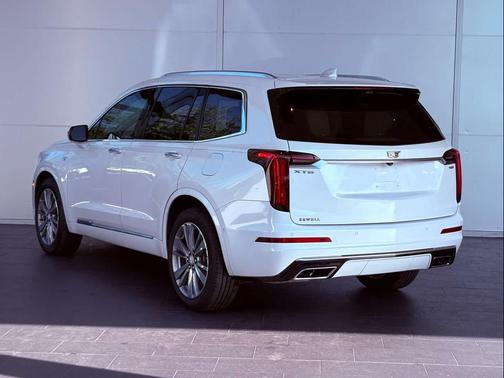 2024 Cadillac XT6 Premium Luxury FWD