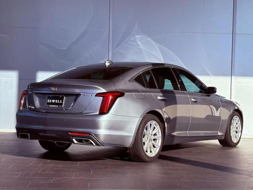 2023 Cadillac CT5 Luxury