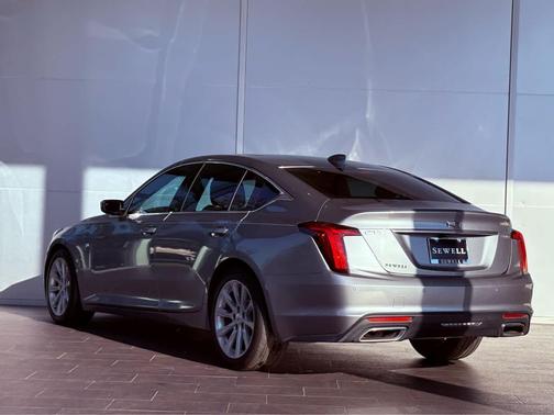 2023 Cadillac CT5 Luxury