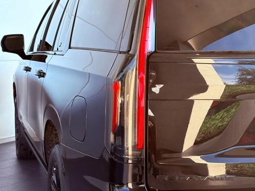 2023 Cadillac Escalade ESV Sport Platinum