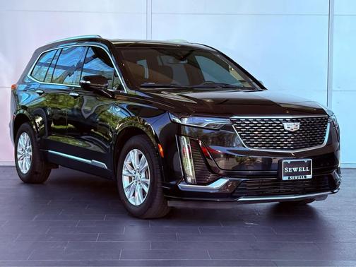 2024 Cadillac XT6 Luxury FWD