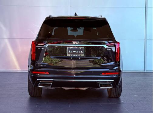 2024 Cadillac XT6 Luxury FWD