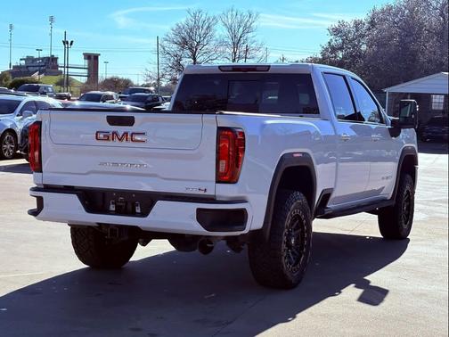 2023 GMC Sierra 2500 AT4