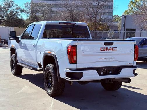 2023 GMC Sierra 2500 AT4