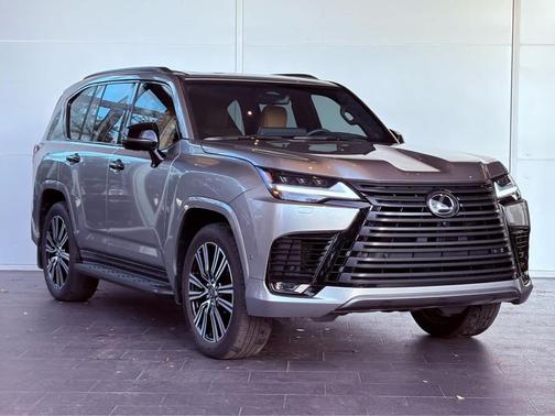 2025 Lexus LX 700h Luxury