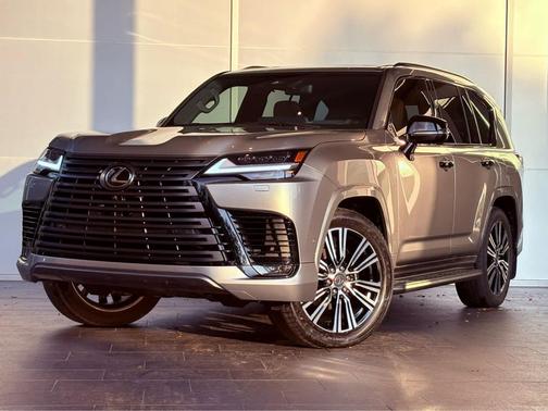 2025 Lexus LX 700h Luxury
