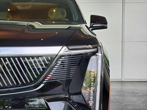 2025 Cadillac Escalade Luxury
