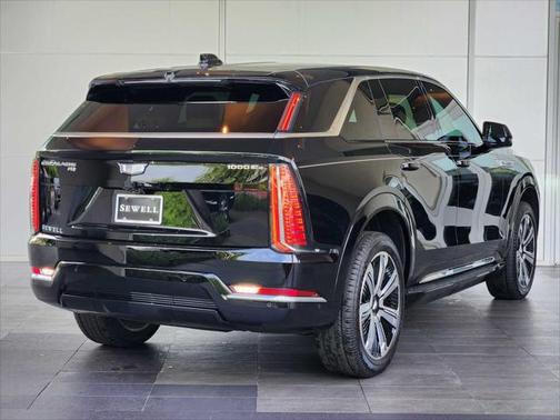 2025 Cadillac Escalade Luxury
