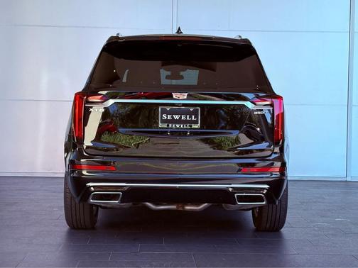 2025 Cadillac XT6 Luxury FWD