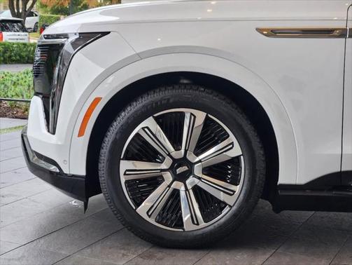 2025 Cadillac Escalade Luxury