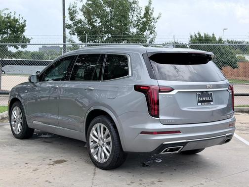 Argent Silver Metallic 2024 Cadillac XT6 Premium Luxury FWD