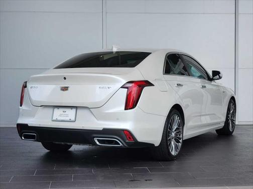 2023 Cadillac CT4 Premium Luxury