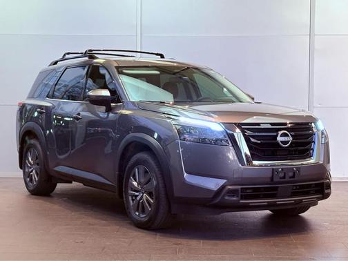 2025 Nissan Pathfinder SV FWD