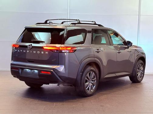 2025 Nissan Pathfinder SV FWD