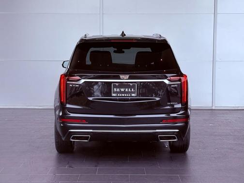 2023 Cadillac XT6 Premium Luxury FWD