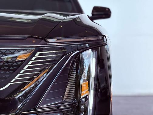 2025 Cadillac LYRIQ Sport