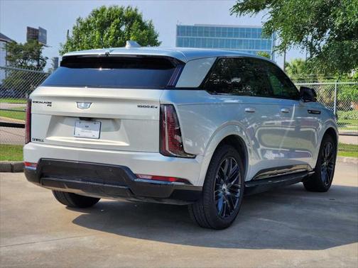 2025 Cadillac Escalade IQ Sport 2