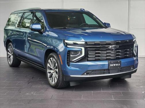 2025 Chevrolet Suburban 4WD High Country