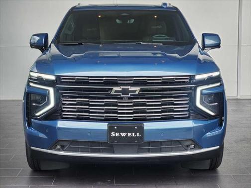 2025 Chevrolet Suburban 4WD High Country