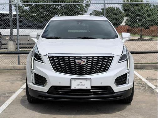 Crystal White Tricoat 2024 Cadillac XT5 Luxury