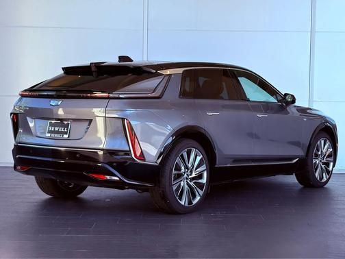 2023 Cadillac LYRIQ Luxury