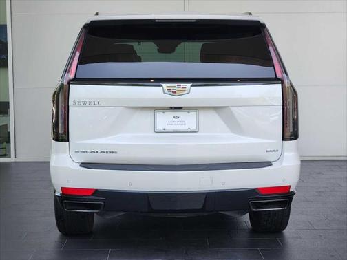 2022 Cadillac Escalade Sport