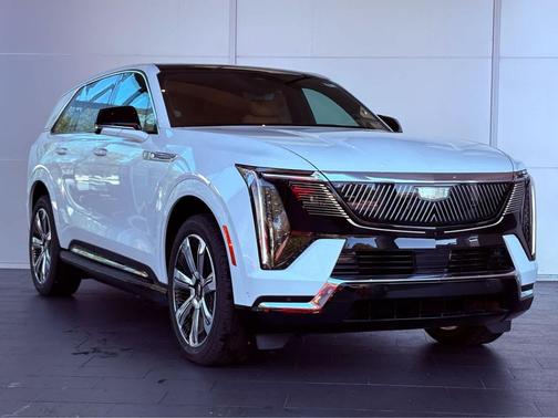 2025 Cadillac Escalade IQ Luxury 2