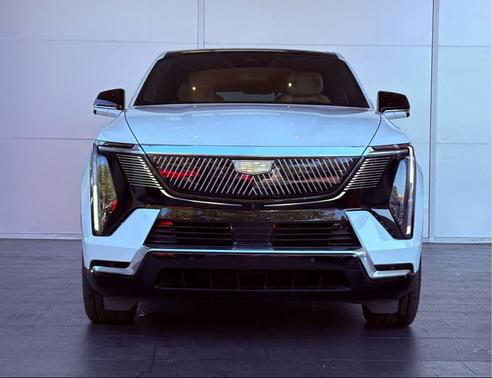 2025 Cadillac Escalade IQ Luxury 2