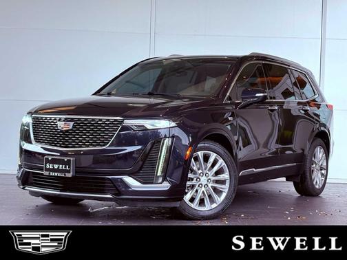 2022 Cadillac XT6 Premium Luxury FWD