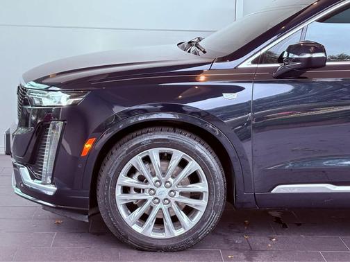 2022 Cadillac XT6 Premium Luxury FWD