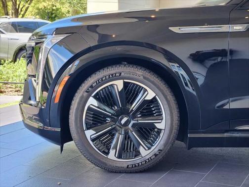 2025 Cadillac Escalade IQ Sport 1