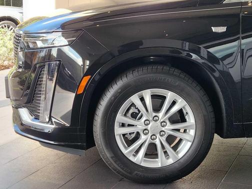 2025 Cadillac XT6 Luxury FWD