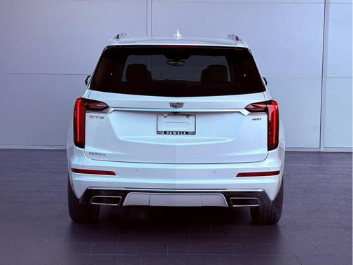 2023 Cadillac XT6 Premium Luxury FWD
