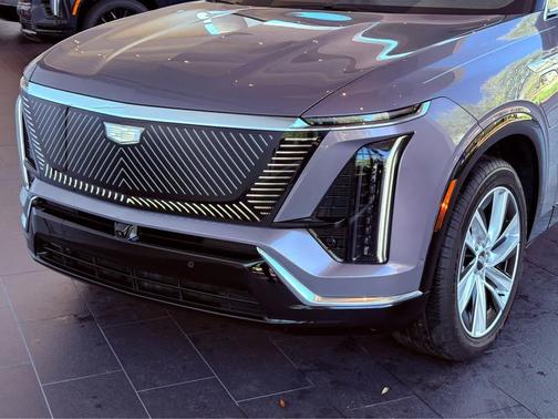 2026 Cadillac VISTIQ Luxury