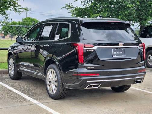 2025 Cadillac XT6 Premium Luxury FWD
