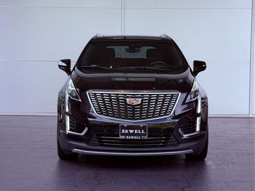 Stellar Black Metallic 2024 Cadillac XT5 Premium Luxury