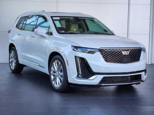 2025 Cadillac XT6 Premium Luxury FWD