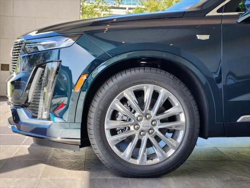 2025 Cadillac XT6 Premium Luxury FWD