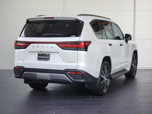 2023 Lexus LX 600 Luxury