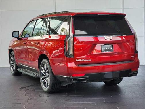 2023 Cadillac Escalade Sport