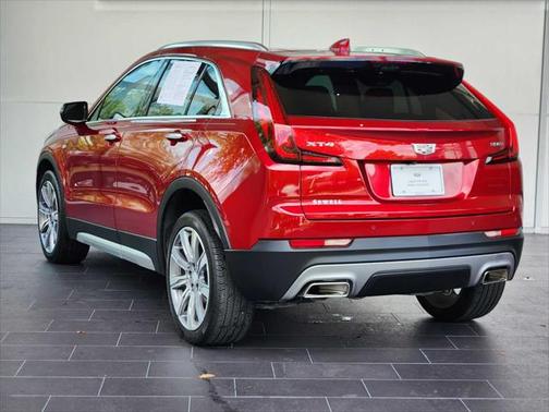 2022 Cadillac XT4 Premium Luxury